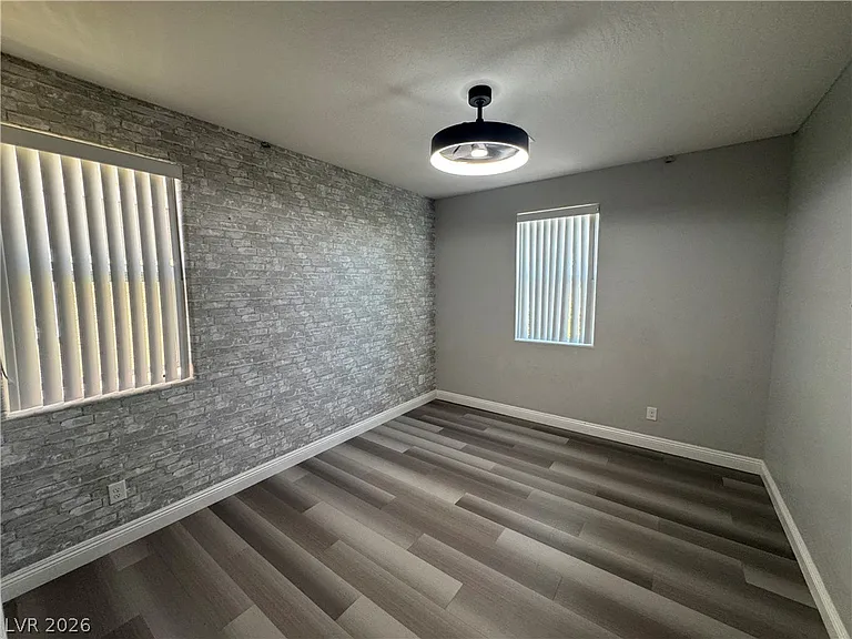 5027 Breaking Dawn Ct — Photo 17