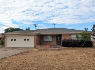1201 W 9th Pl, Friona, TX 79035