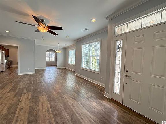 3rd image of 407 Villa Ridge Dr