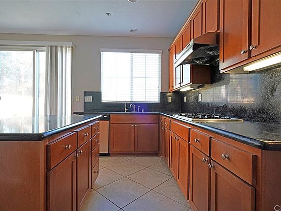 5th image of 15965 Oyster Bay Ln
