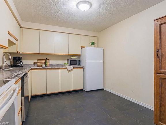 5th image of 55 Green Valley Dr #708