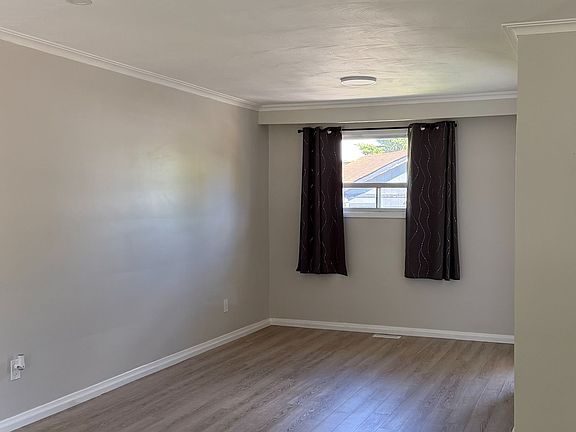 2nd image of 3796 Wyewood Rd