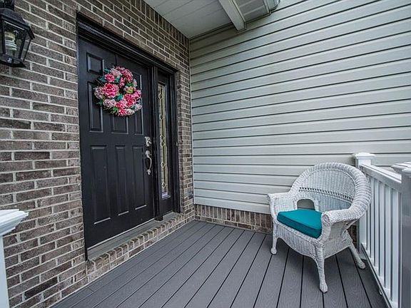 2nd image of 271 Garden Center Ct