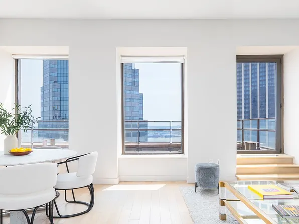 75 Wall St APT 37C, New York, NY 10005