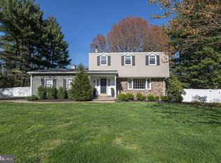 12 Milyko Dr, Washington Crossing, PA 18977