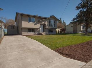 4131 E 4th St, Mead, WA 99021