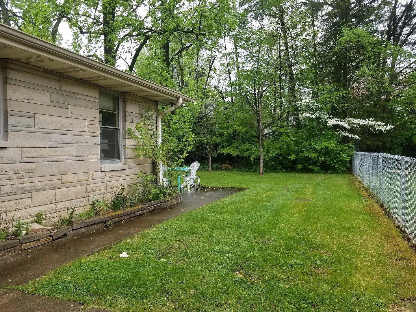 903 S Henderson St — Photo 2