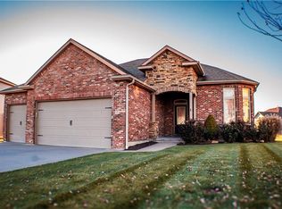 1203 Hillmann Ln, Warrensburg, MO 64093