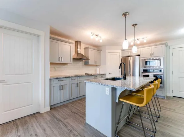 130 NE Auburn Meadows Vw SE #207, Calgary, AB T3M 2P3
