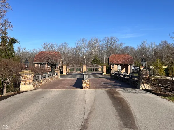 1 Woodard Blf, Zionsville, IN 46077