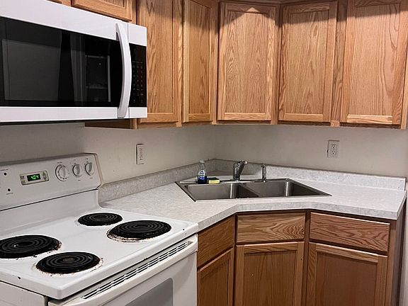 3rd image of 227 S 1st St #1