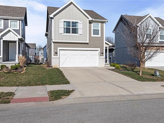 3rd image of 8788 SW 9th St