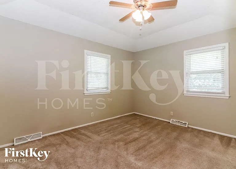 518 S Adams St — Photo 9