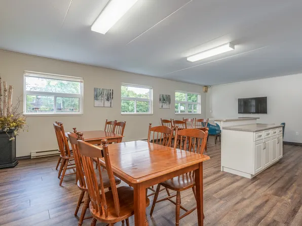 Applewood Apartments