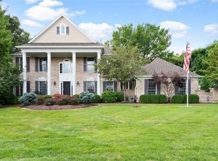 1433 Neffwold Ln, Saint Louis, MO 63122