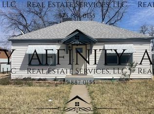 404 S Lake St, Carlsbad, NM 88220