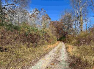 Pyles Ave, Mannington, WV 26582