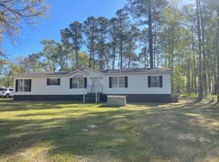 1372 Community Dr, Summerton, SC 29148
