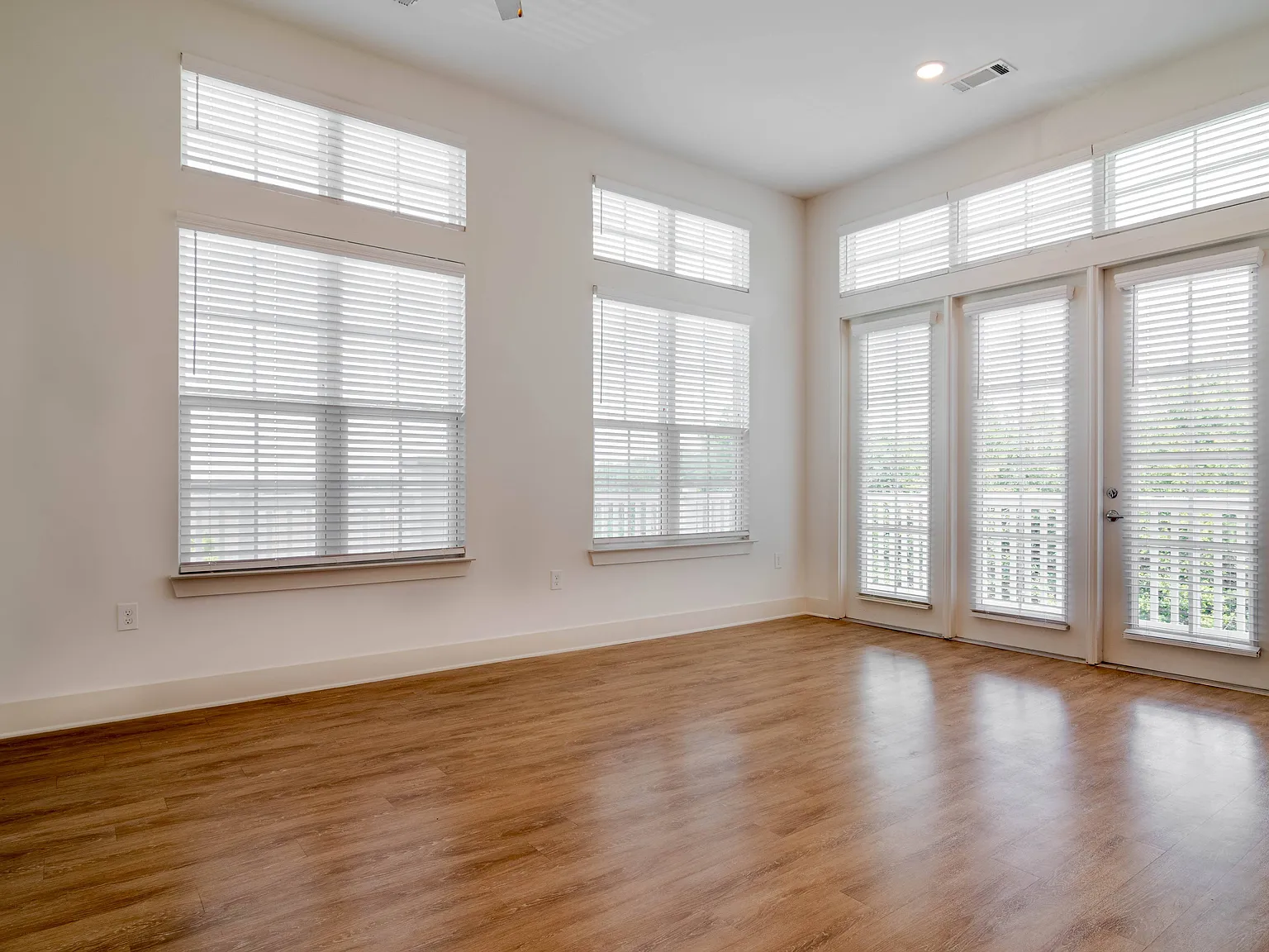 The Quincy Apartments — Photo 4