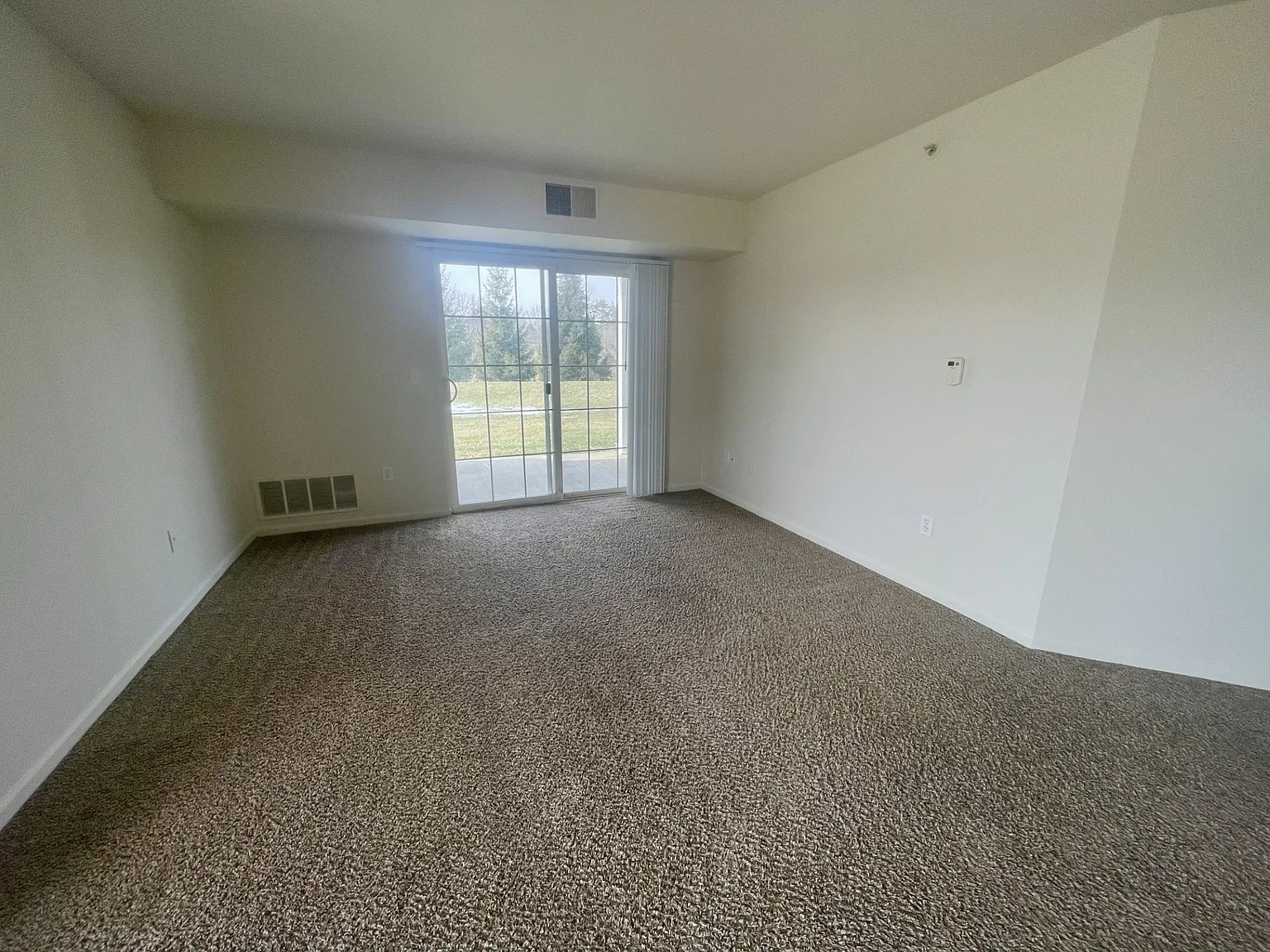 Hawks Ridge Apartments — Photo 3