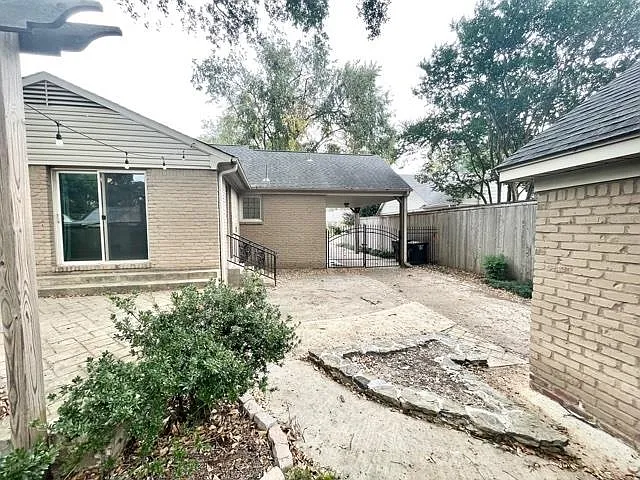 309 Fernway Cv — Photo 13