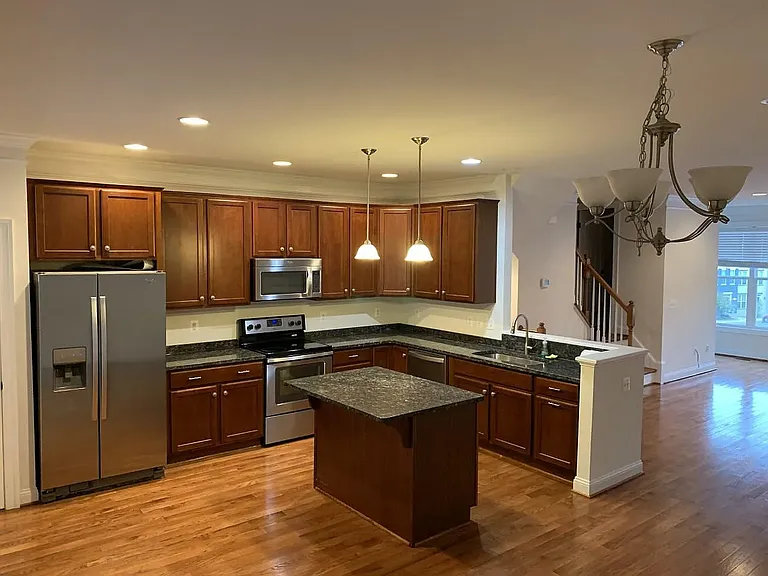 1713 Belvedere Pl — Photo 5