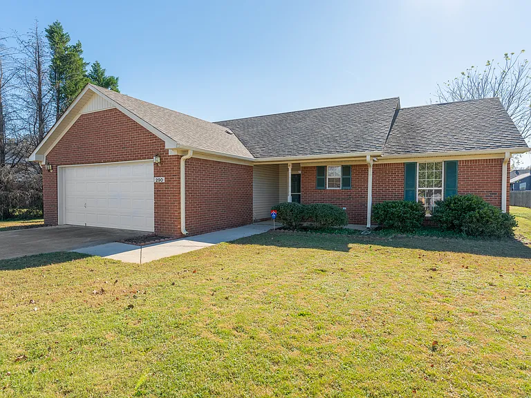 290 Stone Hill Dr — Photo 3