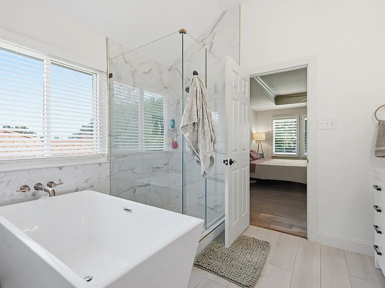 5803 Cedar Cliff Dr — Photo 7