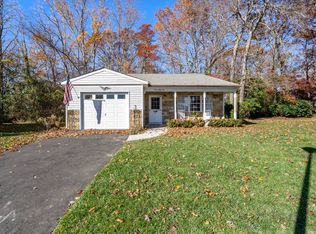 364 Sheffield Ct, Ridge, NY 11961