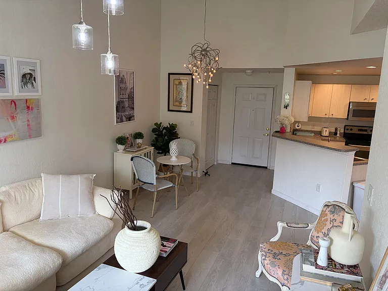 1803 N Flagler Dr #310 — Photo 4