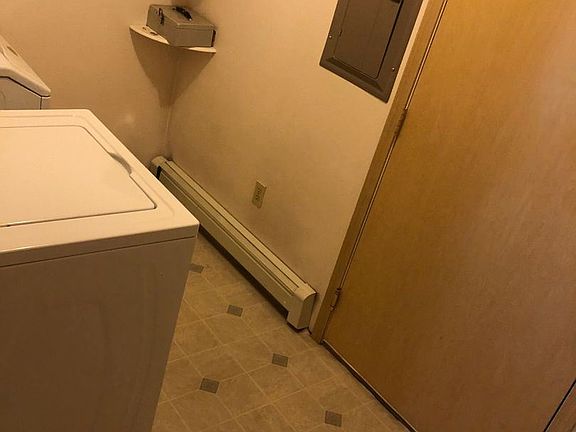 5th image of 1513 27th Ave APT B