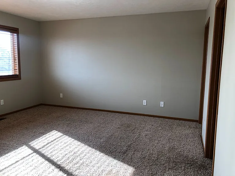 2735 N Broadway — Photo 14