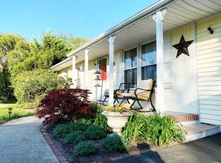 109 Old Country Rd, East Quogue, NY 11942