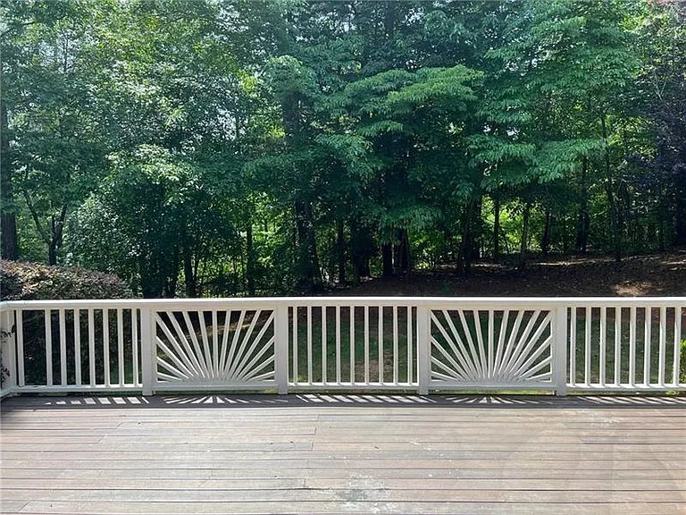 2728 Chieftain Run — Photo 16