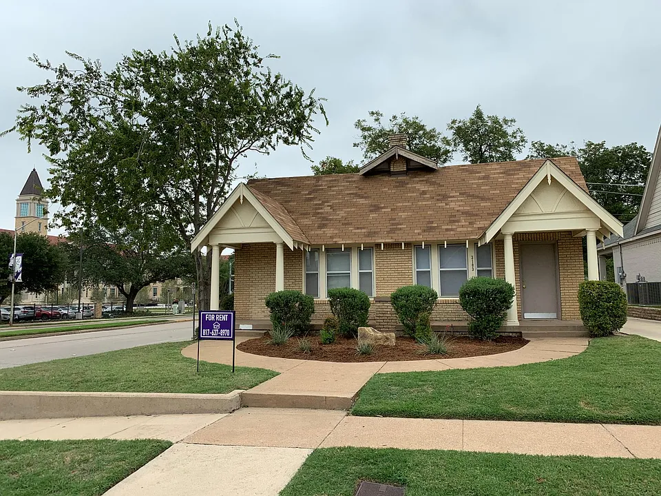 3103 Odessa Ave