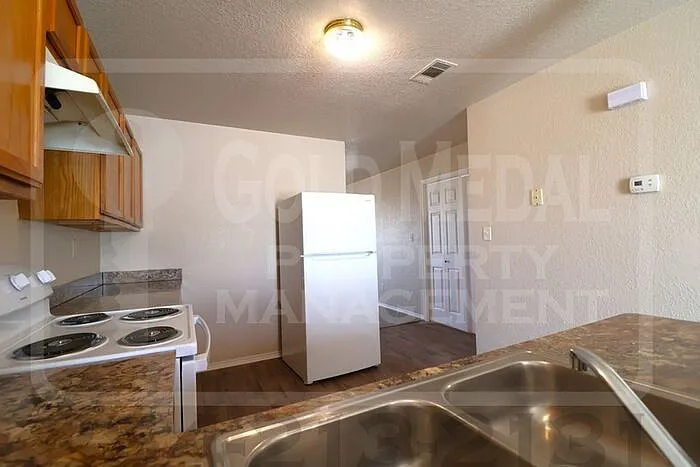 3412 Cantabrian Dr #C — Photo 9