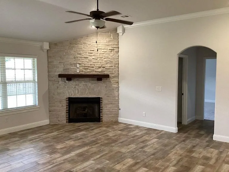 1150 Coventry Ln — Photo 17