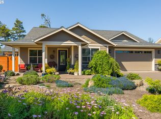 88090 Lake Point Dr, Anytown, OR