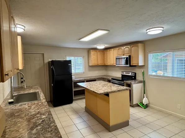 (undisclosed Address), Olney, MT 59927