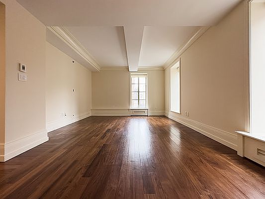 4th image of 140 E 63rd St #7QA