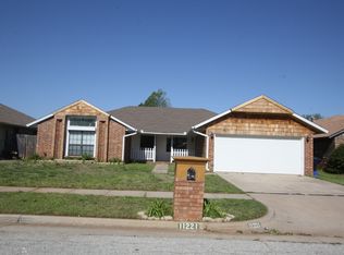 11221 Cimarron Dr, Oklahoma City, OK 73162