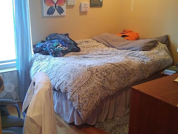 5th image of 1015 Vaughn St APT 06