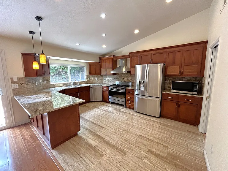904 Sky Meadow Pl — Photo 4