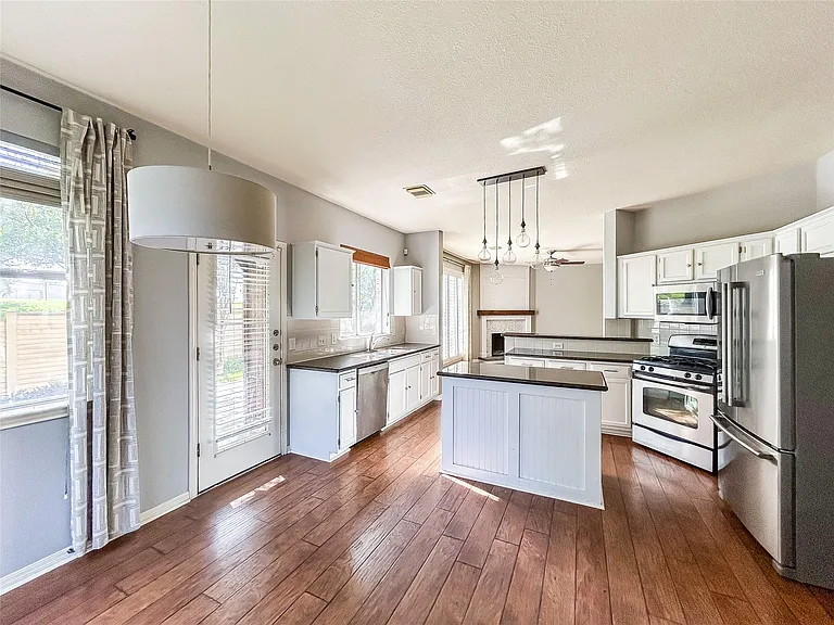 1745 Dapplegrey Ln — Photo 14