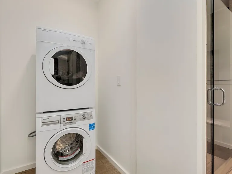 1075 NW Northrup St #420 — Photo 15