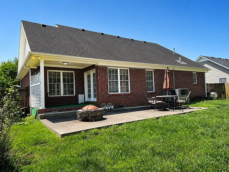 1284 Trillium Ln — Photo 4