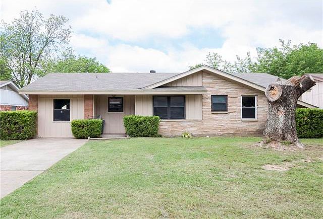 1st image of 712 Phillips Dr
