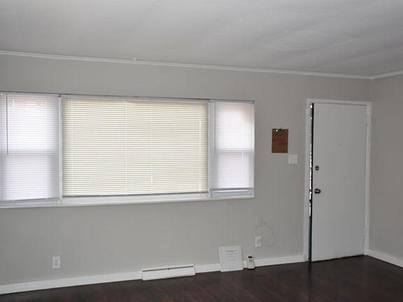2nd image of 8522 Dianthus Ln