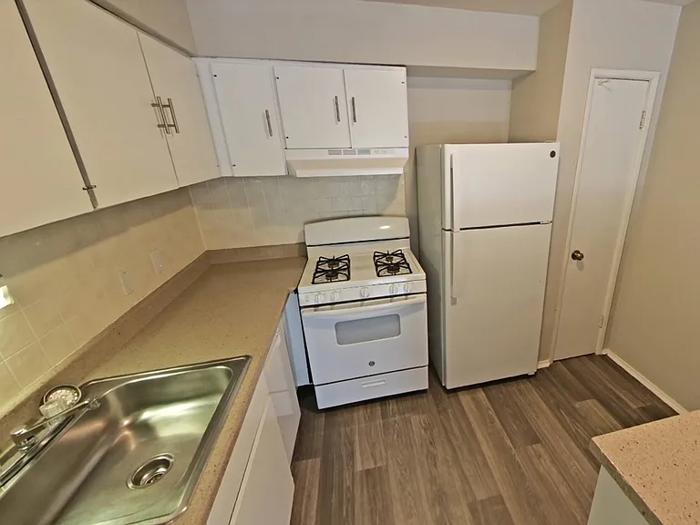 2990 Santiago Dr — Photo 1