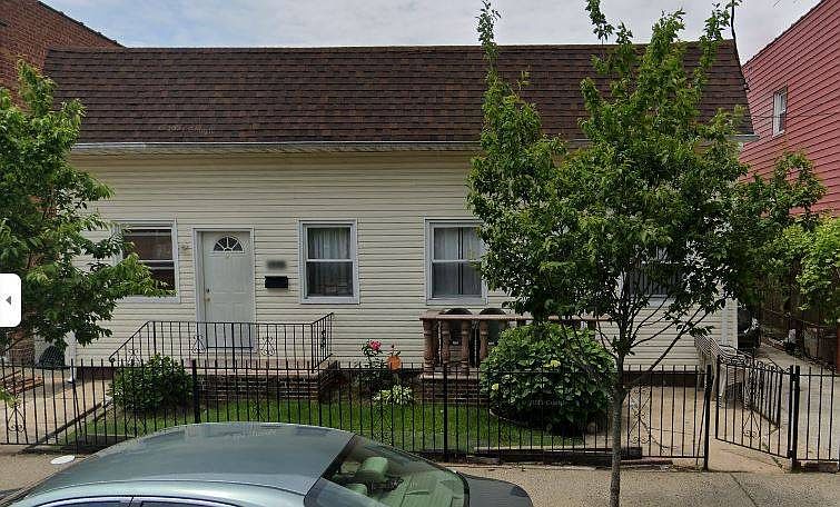 1st image of 1476 E 93rd St